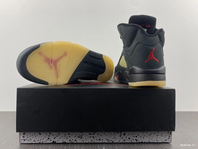 Retro Gore-Tex DR0092-001 Off-Noir Jordan 5 0410